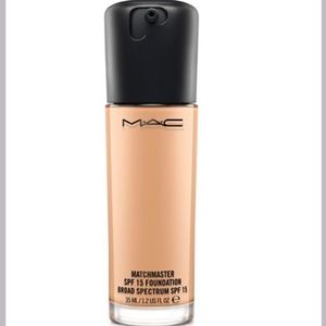 Mac Cosmetics Matchmaster Foundation Color: 3.0